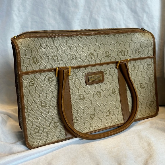 Christian Dior Honeycomb Canvas Vintage Hand Bag!Pre-loved. Beautiful canvas! - Picture 3 of 10
